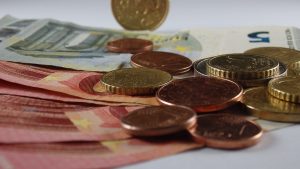 Read more about the article KAKŠNA BO MINIMALNA PLAČA V LETU 2019?