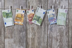 Read more about the article ODPIS, DELNI ODPIS, ODLOG IN OBROČNO PLAČEVANJE DAVKA