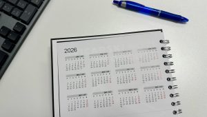 Read more about the article Delovni dnevi in ure za leto 2026